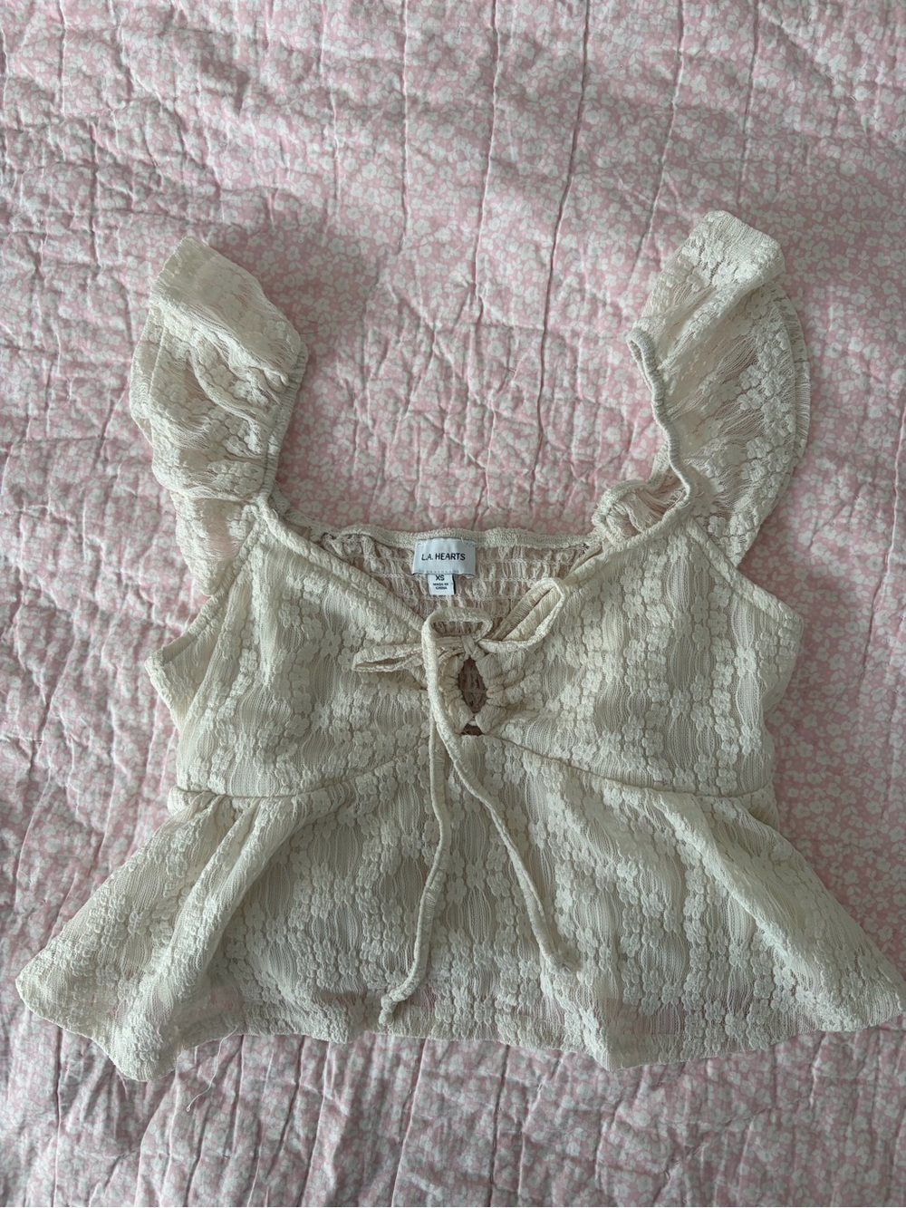 La Hearts Cream Lace Tie-Front Ruffle Sleeve Camisole